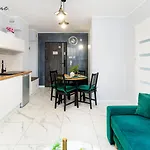 Apartment Wonder Z Pieknymi Widokami Na Gory, Blisko Terenow Spacerowych I Szlakow